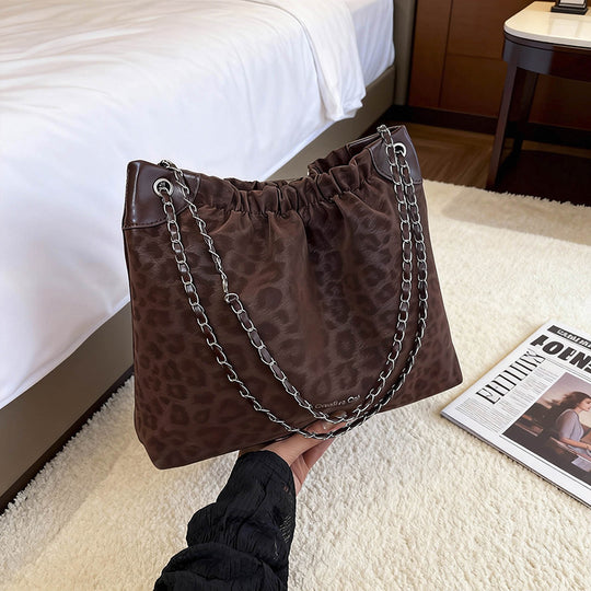 Damen Hobo-Tasche mit geflochtenem Kettenhenkel und elegantem Design Nord Taschen