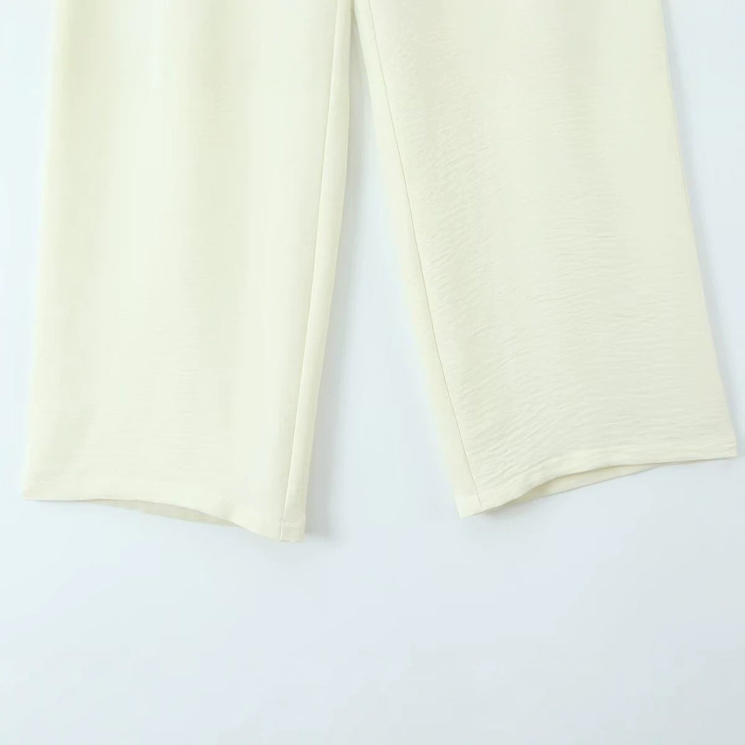 Damen Weite, hochtaillierte Stoffhose mit Bundfalten und Seitentaschen Nord Taschen