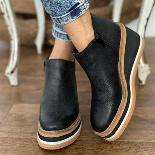 Damen  Keil-Ankle Boots mit genarbtem Kunstleder, dämpfender Plateausohle und gepolstertem Komfortfußbett Nord Taschen