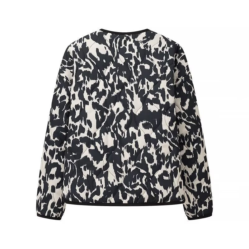 Damen Steppjacke im Oversize-Boxy-Schnitt mit rundem Halsausschnitt und abstraktem Animal-Print Nord Taschen