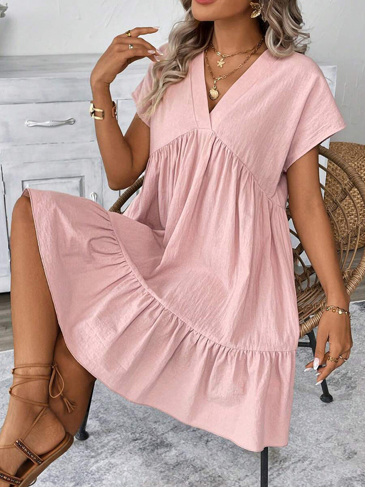 Damen kurzes Sommerkleid mit tiefem V-Ausschnitt und Rüschensaum