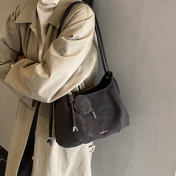 Damen praktische Schultertasche mit geschmeidigem Leder Nord Taschen