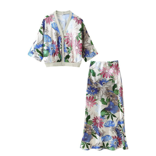 Damen Zweiteiliges Satin-Set mit floral bedruckter Kurzjacke und Bias‑Cut Midirock Nord Taschen