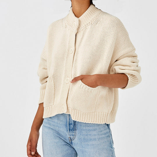 Damen Kurzer Boxy-Cardigan aus Grobstrick mit hoher Knopfleiste und Eingrifftaschen Nord Taschen