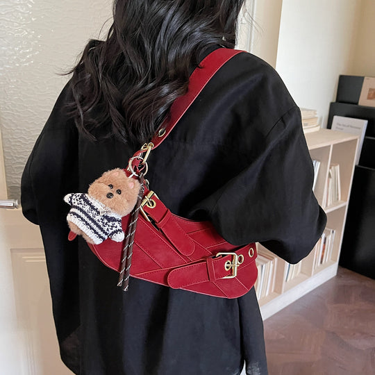 Damen Umhängetasche mit verspieltem Tieranhänger und elegantem Design Nord Taschen