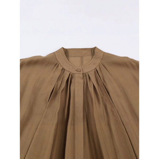Damen Kurz geschnittene plissierte Blousonjacke mit Ballonärmeln und Smockbund Nord Taschen