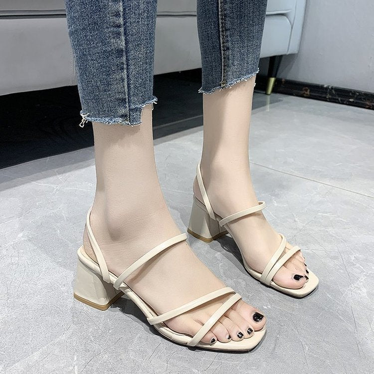 Damen Sandalen mit stilvollem Blockabsatz und feinen Riemen