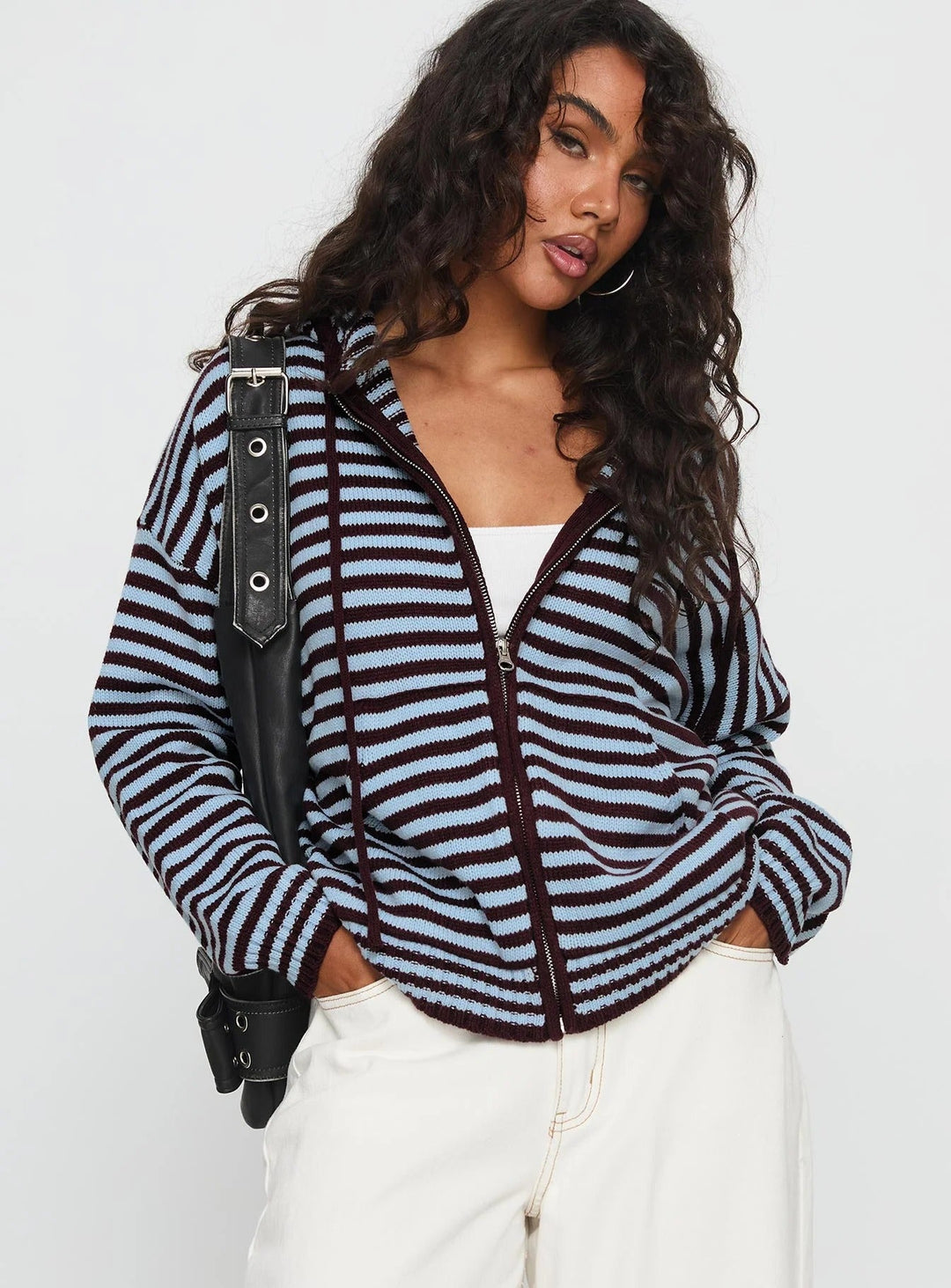 Damen Cardigan im gestreiften Design mit hochwertigem Reißverschluss und lässigem Schnitt Nord Taschen