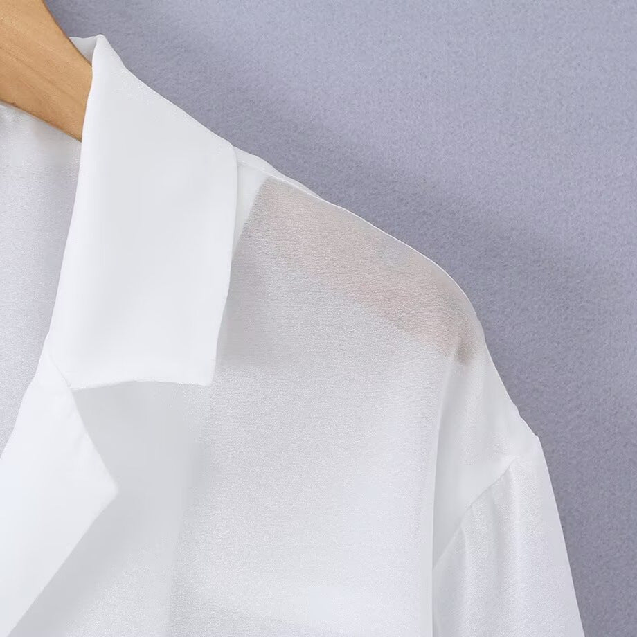 Damen Transparente Langarm-Bluse aus Chiffon mit Reverskragen und durchgehender Knopfleiste Nord Taschen