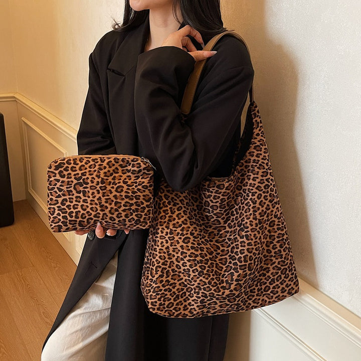 Damen lässige Hobo-Tasche mit weicher Struktur Nord Taschen