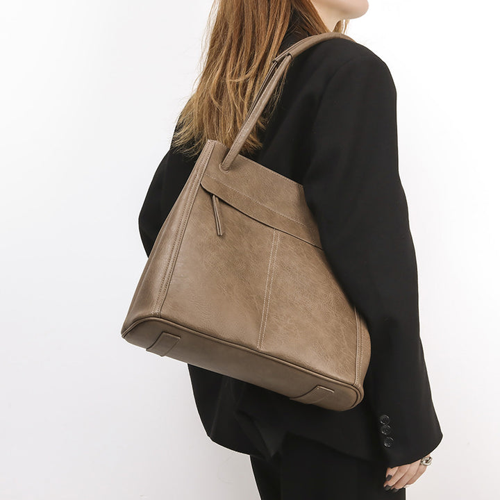 Damen Tasche mit raffinierter Faltentechnik Nord Taschen