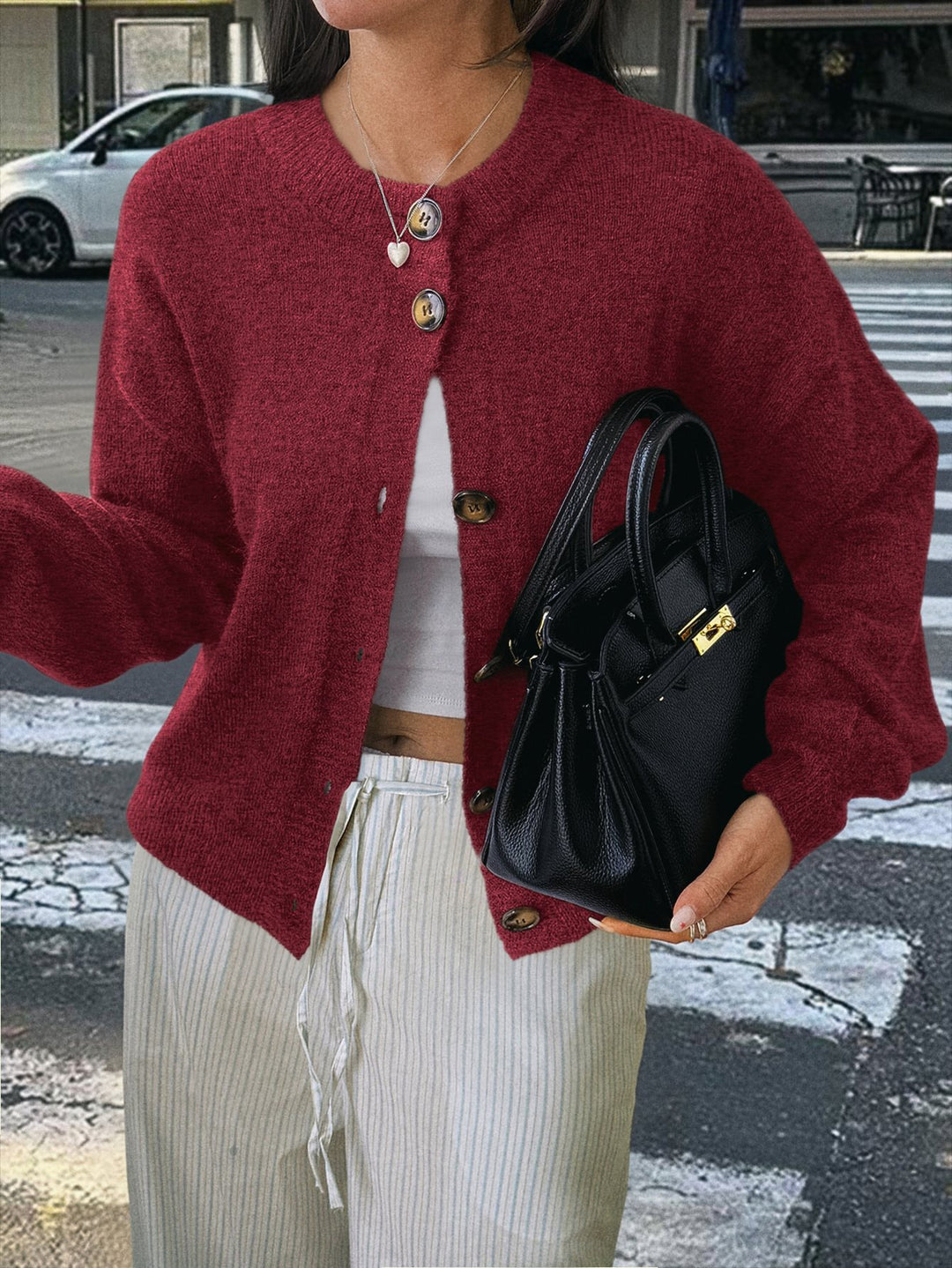 Damen kuschelige Strickjacke mit Oversize-Schnitt und Hornoptik-Knöpfen Nord Taschen