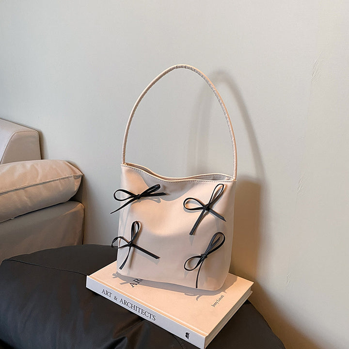 Damen Henkeltasche mit dekorativen Schleifendetails Nord Taschen
