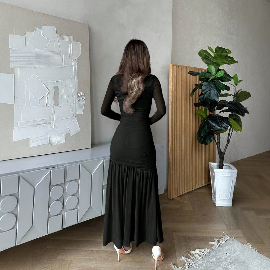 Damen enganliegendes Maxikleid mit langärmeligem Sculpting-Oberteil, taillierter Raffung und transparentem Stufenrock Nord Taschen