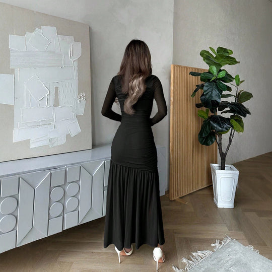 Damen enganliegendes Maxikleid mit langärmeligem Sculpting-Oberteil, taillierter Raffung und transparentem Stufenrock Nord Taschen