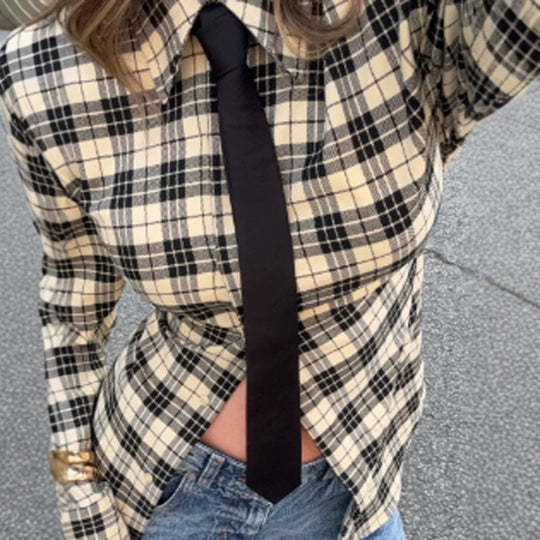 Damen Karo-Hemdjacke mit betonten Schultern und oversized Schnitt Nord Taschen