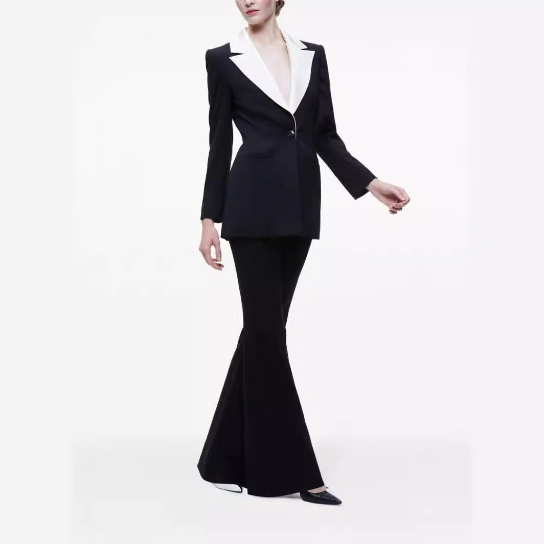 Damen Elegantes Zweiteiliges Smokingset mit kontrastierendem Schalkragen und ausgestellter Schlaghose Nord Taschen