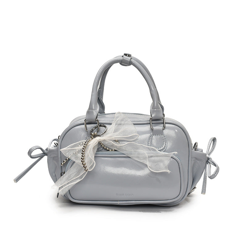 Damen Handtasche mit eleganter Verzierung Nord Taschen
