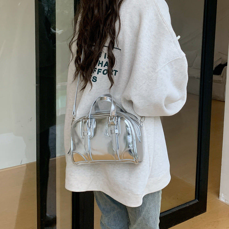 Damen elegante Handtasche mit strukturiertem Kunstleder und praktischen Fächern Nord Taschen