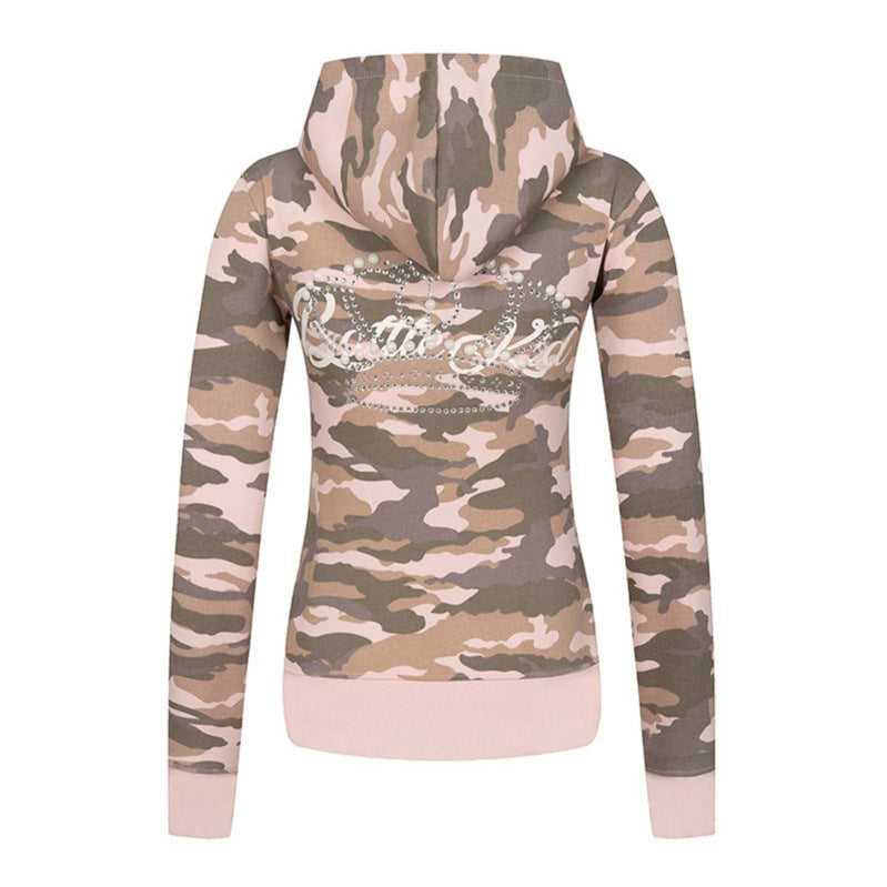 Damen Kapuzen-Sweatjacke mit zweiseitigem Reißverschluss, Camouflage-Print und Strass‑Schmetterling Nord Taschen