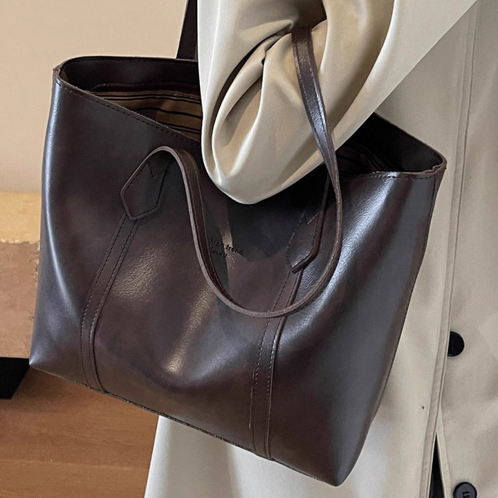 Damen Tragetasche aus hochwertigem Kunstleder mit stilvollen Details Nord Taschen