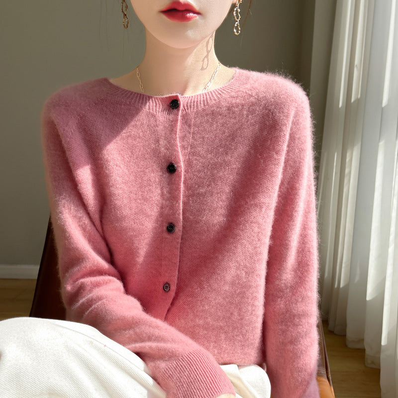 Damen Kurzgeschnittener Feinstrick-Cardigan mit Rundhalsausschnitt und schimmernder Knopfleiste Nord Taschen