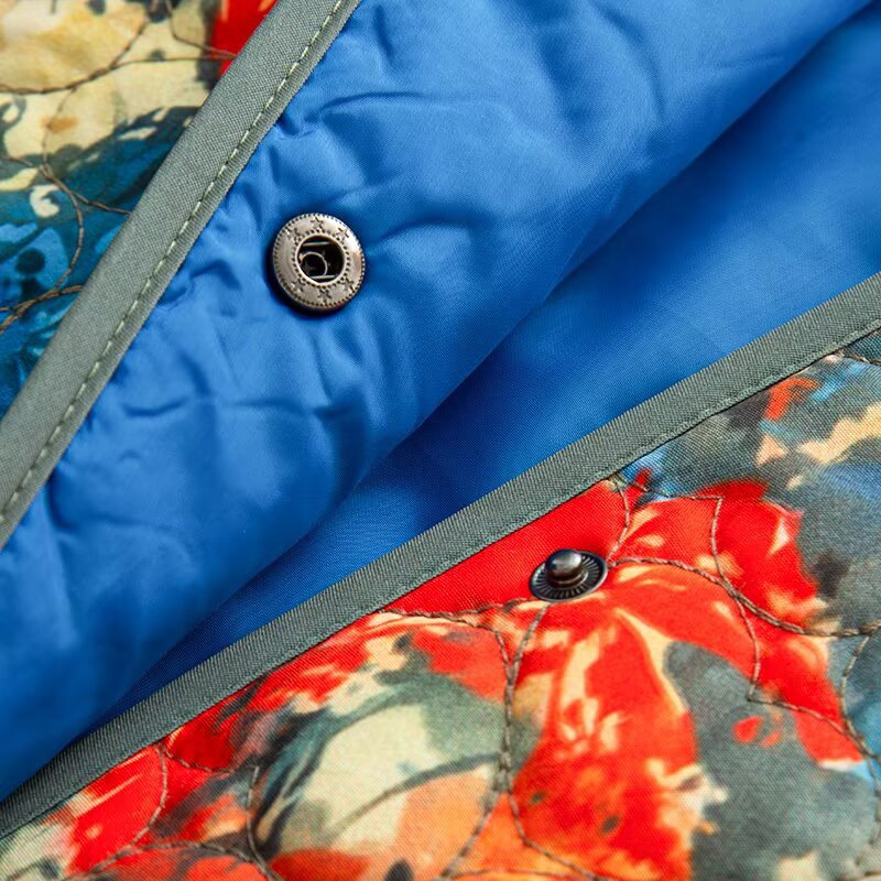 Damen gesteppte Blousonjacke mit abstraktem Blumenprint und Kontrastpaspel Nord Taschen