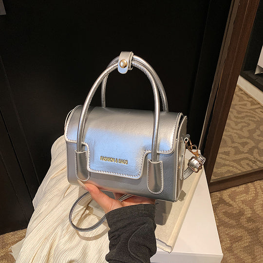 Damen Umhängetasche mit eleganter Struktur und praktischem abnehmbarem Griff Nord Taschen