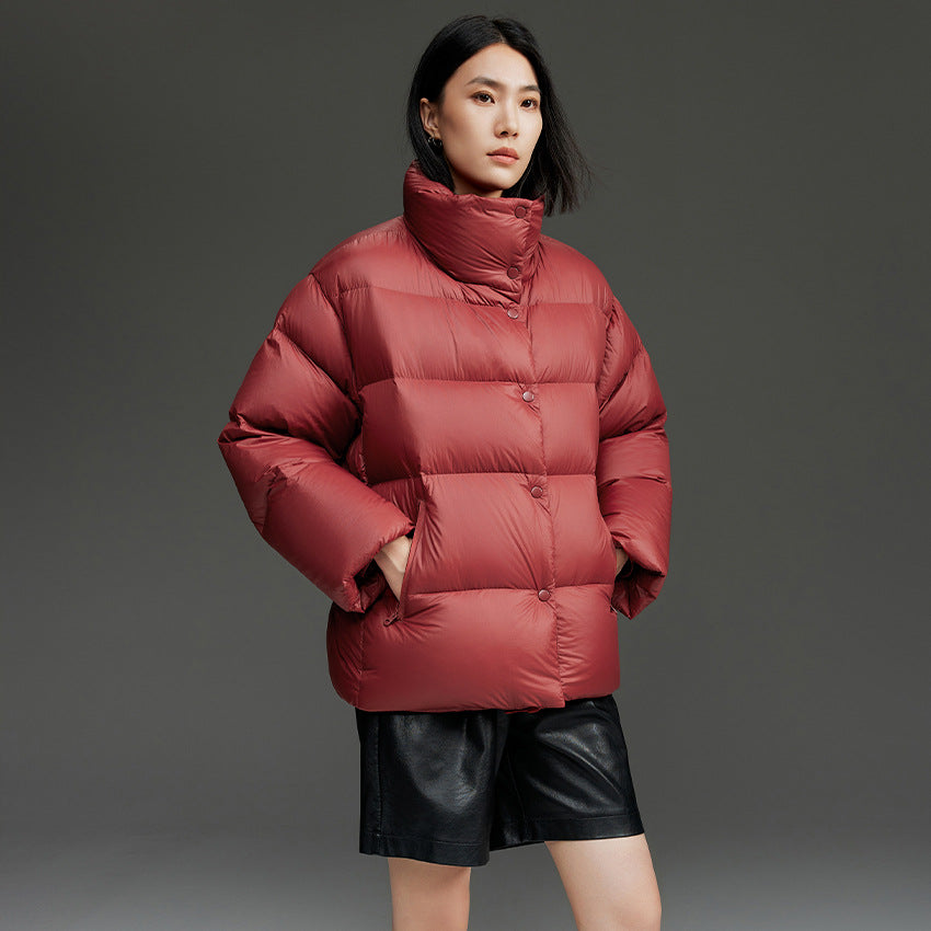 Damen Kurz geschnittene gesteppte Daunenjacke mit hohem Stehkragen, Boxy-Silhouette und Druckknöpfen Nord Taschen