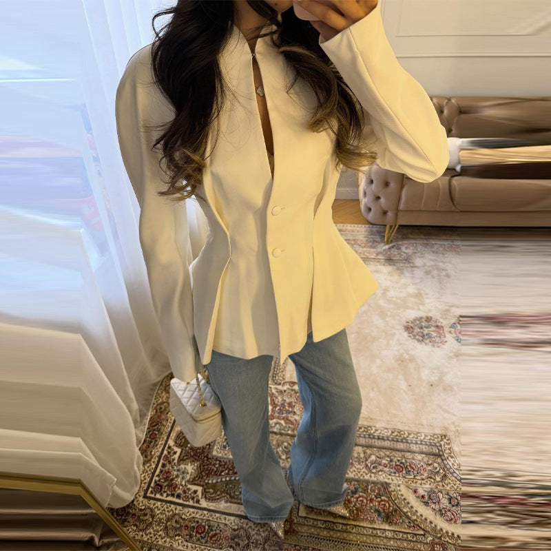 Damen Taillierte kragenlose Blazerjacke mit verdeckter Knopfleiste und figurnahen Abnähern Nord Taschen