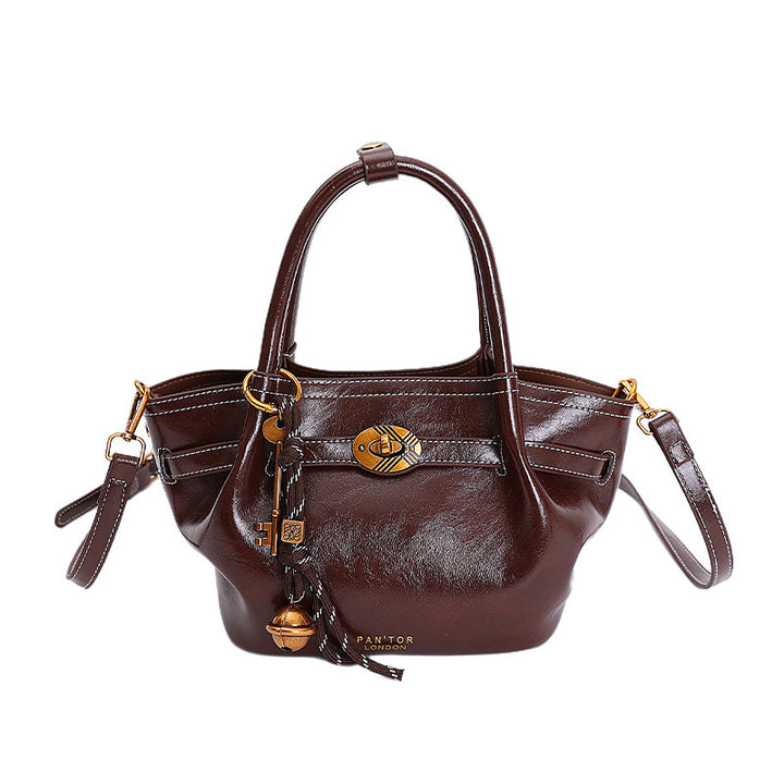 Damen Handtasche mit luxuriösem Leder und modischem Anhänger Nord Taschen