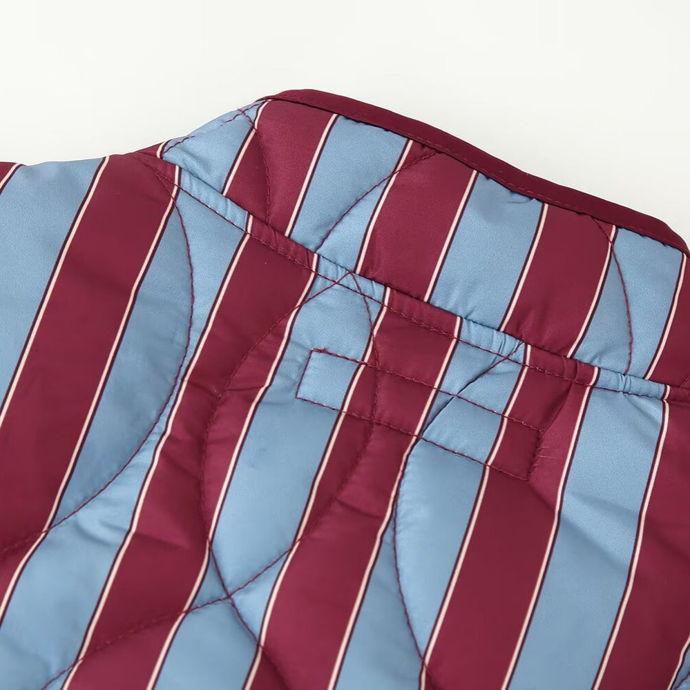 Damen Gepolsterte Jacke mit Stehkragen, Streifen‑Steppung und Knotenverschlüssen Nord Taschen