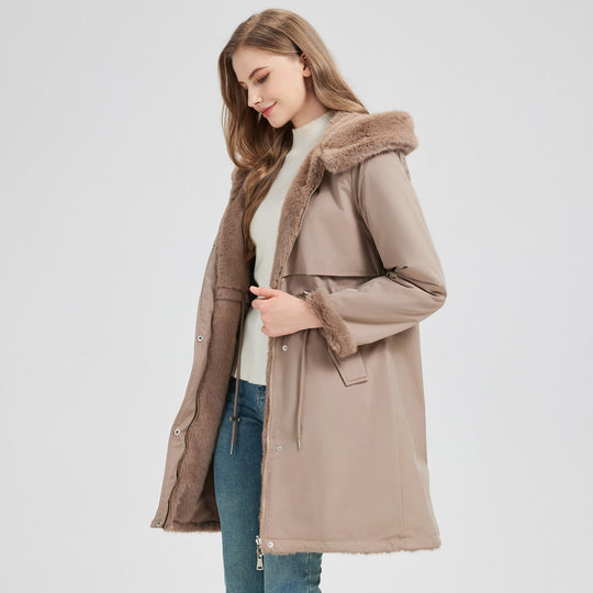 Damen nan taillierter langer Thermoparka mit Webpelzbesatz an Kapuze und Ärmeln sowie Kordeltaille Nord Taschen