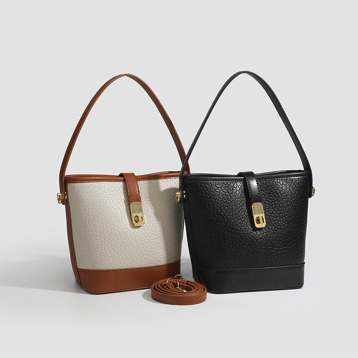 Damen Hobo-Tasche mit strukturiertem Obermaterial und elegantem Kordelzug Nord Taschen