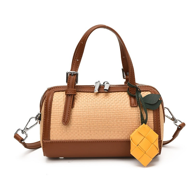 Damen Trendige Handtasche mit verspieltem Anhänger Nord Taschen