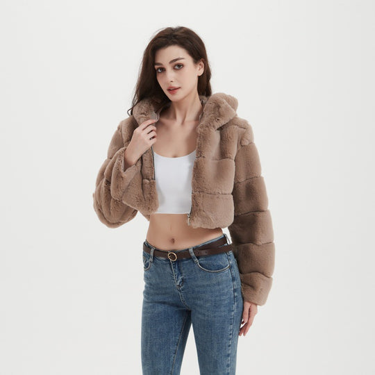 Damen Cropped Kunstpelzjacke mit horizontaler Panelstruktur und Reißverschluss Nord Taschen