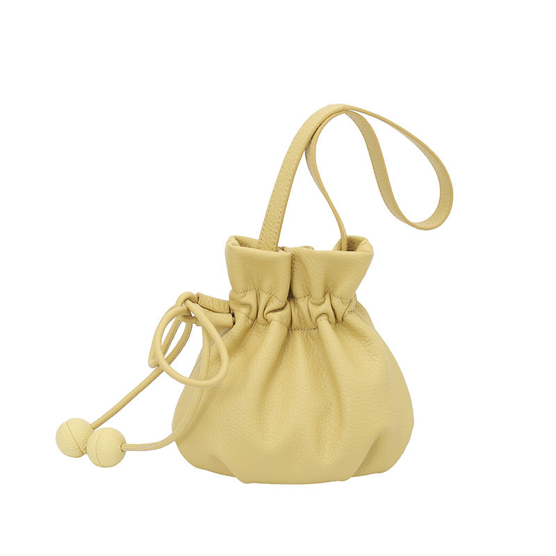 Damen Beuteltasche mit elegantem Kordelzug und hochwertiger Lederstruktur Nord Taschen