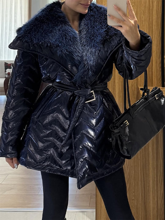 Damen Glänzende Steppjacke mit Taillengürtel und voluminösem Kunstfellkragen Nord Taschen