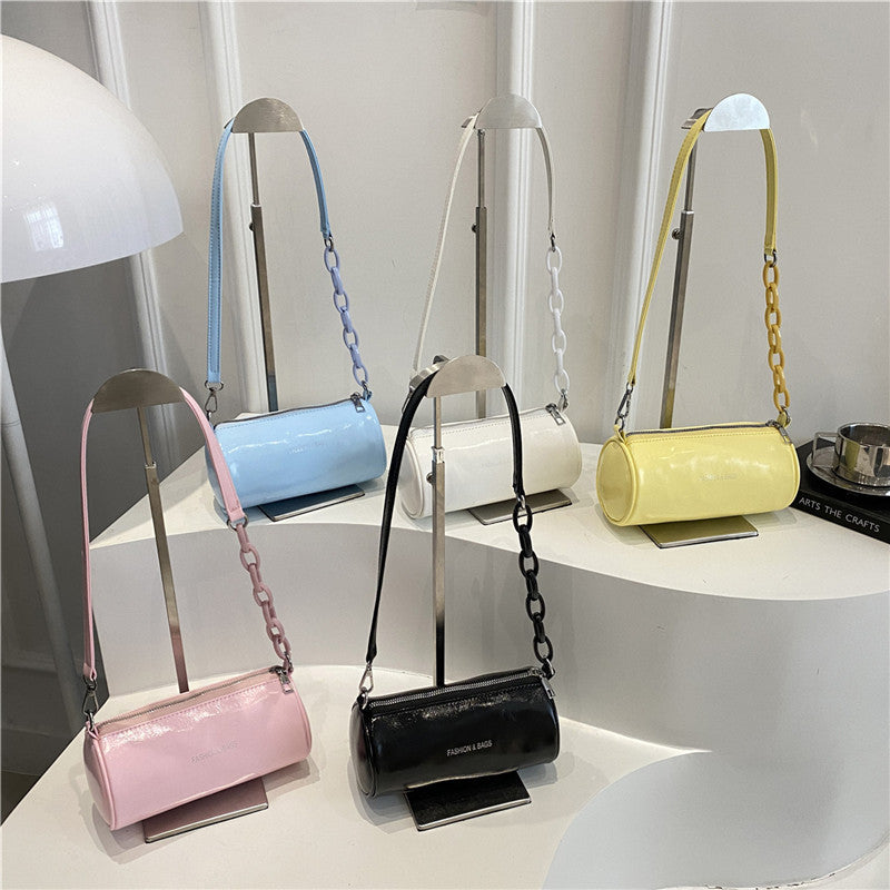 Damen modische Umhängetasche mit innovativem Ketten-Tragegurt Nord Taschen