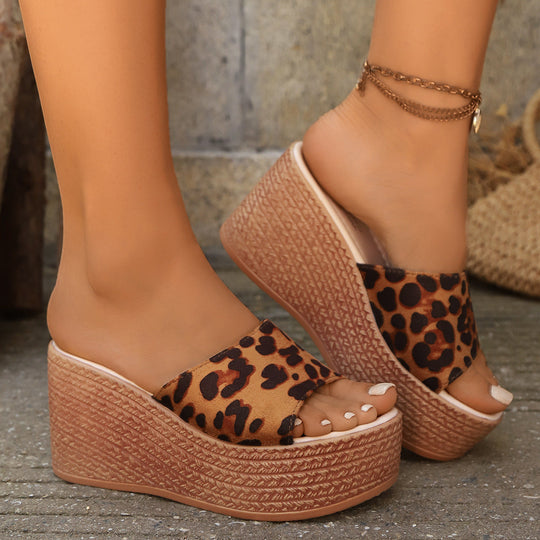 Damen Keil-Sandalen mit Leopardenmuster und gepolsterter Sohle Nord Taschen