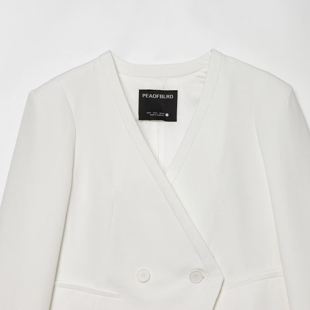 Damen gekürzter doppeltreihiger Blazer mit V‑Ausschnitt und Umschlagärmeln Nord Taschen
