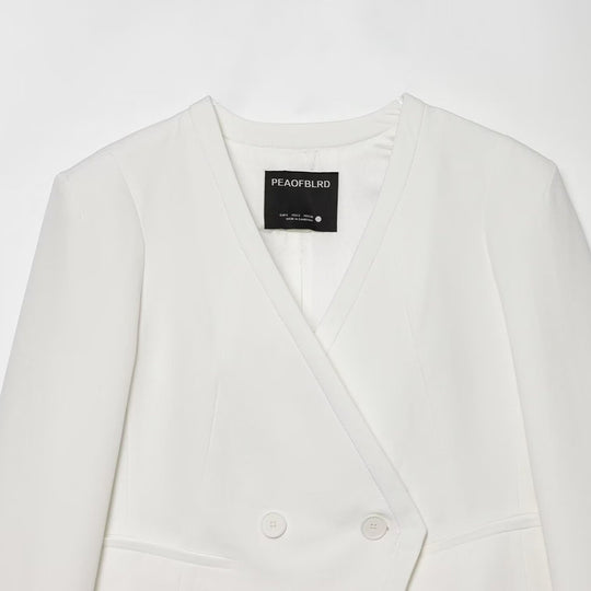 Damen gekürzter doppeltreihiger Blazer mit V‑Ausschnitt und Umschlagärmeln Nord Taschen