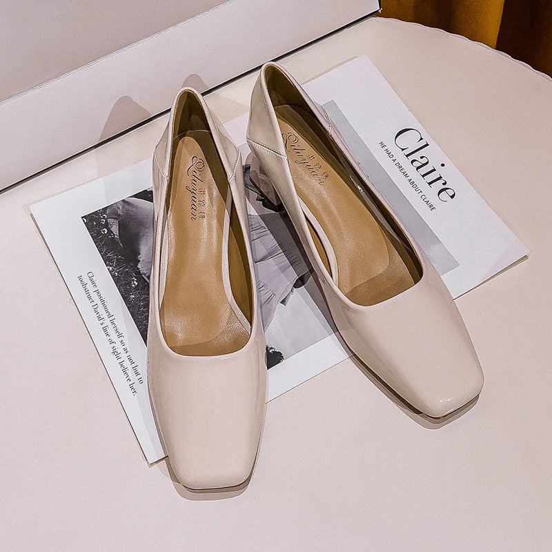Damen Elegante Blockabsatz-Pumps mit quadratischer Zehenpartie und hochglänzender Oberfläche Nord Taschen
