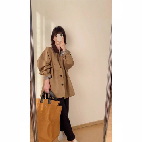 Damen Weite Kurzjacke im Caban-Stil mit Kontrastkragen Nord Taschen