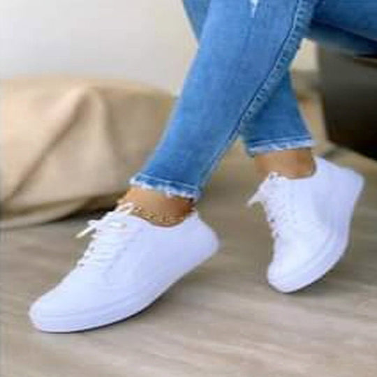 Damen Sneaker im eleganten Vintage-Look mit modischen Broguemustern