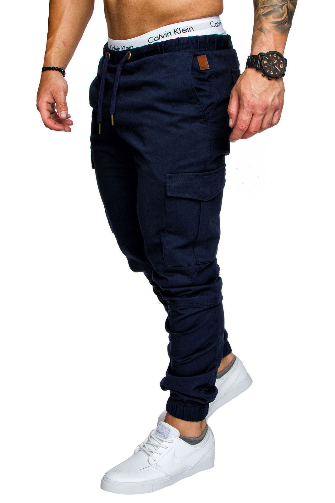 Herren taillierter Cargo-Jogger mit elastischem Bund, Kordelzug und aufgesetzten Taschen Nord Taschen