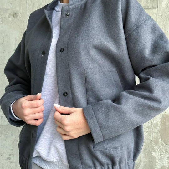 Damen Kurz geschnittene Bomberjacke aus Wollmix mit Druckknopfverschluss und elastischem Saum Nord Taschen