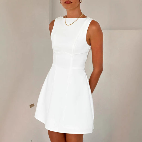 Damen Elegantes kurzärmeliges Kleid mit figurbetonter Silhouette und schwingendem Rock Nord Taschen