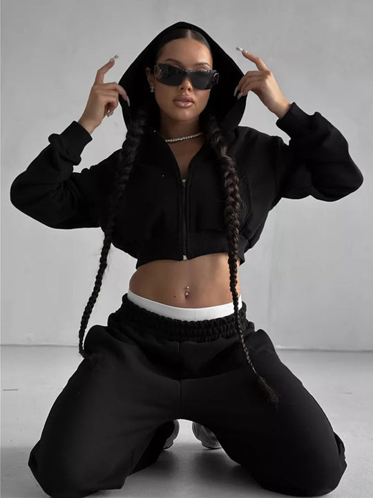Damen moderner Cropped Hoodie und weite Jogginghose Set Nord Taschen