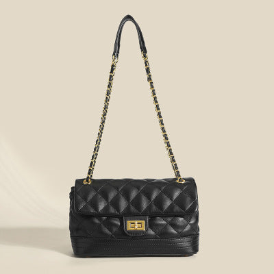 Damen Umhängetasche mit elegantem Steppmuster und goldener Kettenapplikation Nord Taschen